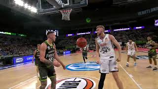 Jock Landale Posts 27 points amp 11 rebounds vs South East Melbourne Phoenix [upl. by Nave530]