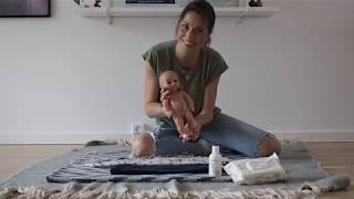 Babymassage  Sådan giver du din baby massage [upl. by Dey]