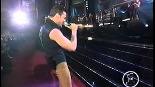 Ricky Martin live at Blockbuster Awards 2001 [upl. by Aivat]