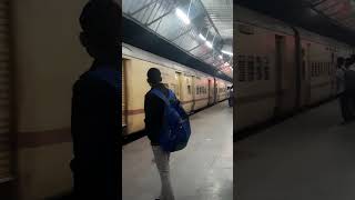 Gandhidham to Bhagalpur se jane Wali indianrailwaystrndingviralvideo [upl. by Fey113]