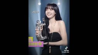 Lisa vmas 2022 [upl. by Gonta216]