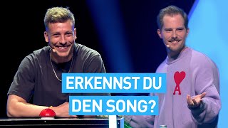 Dennis Wolter feat Felix Lobrecht  Erkennst du den Song  1LIVE KÖLN COMEDYNACHT XXL 2021 [upl. by Aksel]