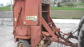 Gehl 1400 Round Baler [upl. by Guinna743]