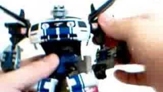 Video review of Alternators Wheeljack [upl. by Melborn]