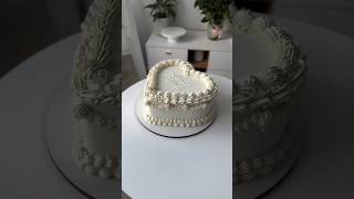 Heart cake cake heartcakes cakespecial cakedecorating youtubeshorts soumya viralvideo fyp [upl. by Beora]