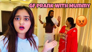 Kon Hai ye ladki jo Direct ake Papa ke gale pad gai Jabardast Prank ho gaya Mummy ke sath [upl. by Nnylsia]