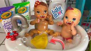 BABY ALIVE Newborn Twins have a accident in the Bath 😰 [upl. by Tankoos]