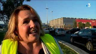 Toulouse  les gilets jaunes bloquent la rocade et laéroport [upl. by Onitselec]