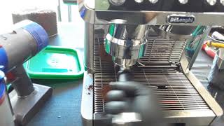 Problems with grinder  Delonghi La Specialita  4303 test [upl. by Niven]