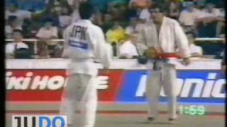 JUDO 1995 World Championships Toshihiko Koga 古賀 稔彦 JPN  Joaquin Ruiz ESP [upl. by Llennyl]