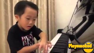 Niño de 4 años \ Tocando el piano como los Ángeles [upl. by Daggett]