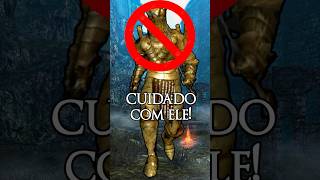 CUIDADO COM ESSE CARA EM DARK SOULS darksouls [upl. by Naeloj]