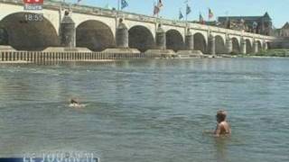 Baignades dans la Loire  Attention Danger  Tours [upl. by Goldfarb]