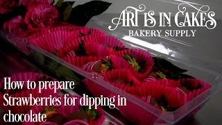 How to prepare strawberries before dipping in chocolate [upl. by Ikilisav]