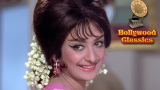 Sharm Aati Hai Magar  Padosan  Lata Mangeshkar Hits  R D Burman Hit Songs [upl. by Benedetto]