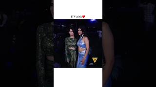 Itv girls 💙✨️pranalirathod bhavikasharma itaawards durga akshara ita awards trending viral [upl. by Sezen]