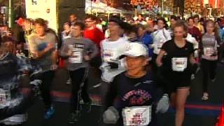 Two runners die during Philadelphia Marathon [upl. by Huntingdon]