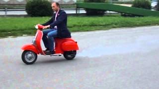 Vespa 50 special rossa [upl. by Notsla597]