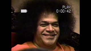 Bhagawan Sri Sathya Sai Baba  Trayee Session in Brindavan  Sep 15 1993 [upl. by Sarat]