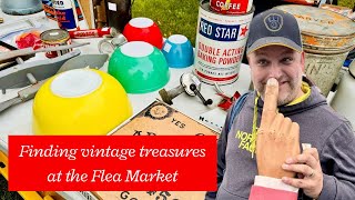 Shopping for Vintage treasure at Cedarburg Maxwell Street Days Flea Market  Thrifting in Wisconsin [upl. by Rafaela]