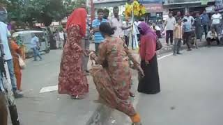 Bangladeshi mohila maramari in farm gate2018 [upl. by Pillihp]