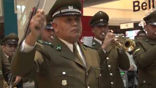 Mira el divertido flashmob que realizó Carabineros en el mall Marina Arauco [upl. by Yruok98]