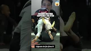 QUANDO MISTURA CAPOEIRA E JIU JITSU [upl. by Amapuna]