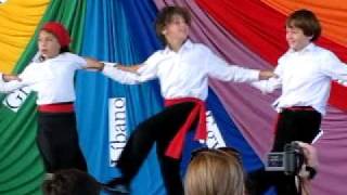 Baile de Zorba el Griego por Ethan [upl. by Leahcimauhsoj787]