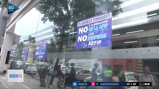 El Gobierno disuelve la Afip los empleados concretan un apagón informático en todo el país [upl. by Kinney]