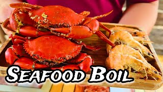 Seafood Boil  Simple Boiled Mud Crab amp Shrimp [upl. by Zetana886]