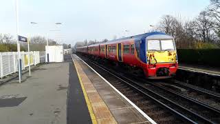 Trains at Earlsfield SWML 301119 [upl. by Leonardi]