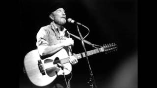 Pete Seeger How Can I Keep from Singing  Live 1982 [upl. by Floris]