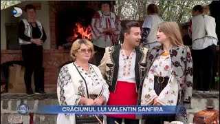 Stirile Kanal D  Craciunul lui Valentin Sanfira Cum se pregateste masa de Craciun [upl. by Eikram920]