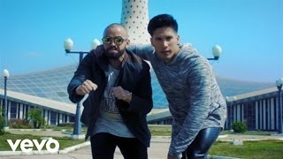 Chino y Nacho  Andas En Mi Cabeza ft Daddy Yankee Video Oficial [upl. by Anaihr]