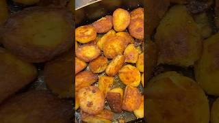 Crispy Roast Potatoes with Rosemary and Garlic thanksgivingrecipes potatorecipe comfortfood [upl. by Aneer62]