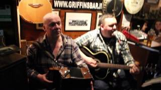 The Slyne Heads Peter Carey Jnr Aidan Curran at Griffins Bar Clifden [upl. by Akeylah810]