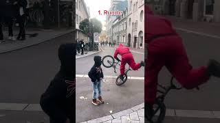 Spiel mal 🔴 rotes Licht 🟢 grünes Licht mit dem bmx  squidgame shorts [upl. by Jill]