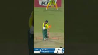 De kock Vs Micheal Stark cricketdekock micheal [upl. by Ainahpets]