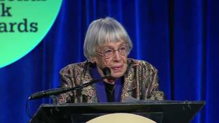 Ursula Le Guin llama a escribir Alternativas al Capitalismo [upl. by Portugal]