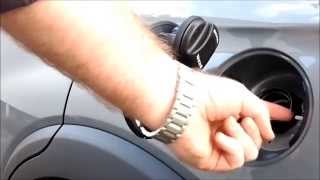 Review Holden Captiva 7 MY14 [upl. by Nirraj]