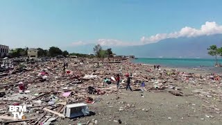 Les images aériennes des dégâts causés par le tsunami en Indonésie [upl. by Enyrehtac]