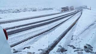 Snow fell on the N9  Lootsberg Pass between Middelburg and GraaffReinet [upl. by Idnak72]