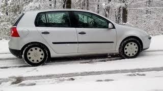 Golf 5 4MOTION VS SNOW GOLF V [upl. by Eelana]