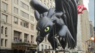 Macy’s Parade Balloons Toothless Season 2 Episode 22 [upl. by Brod]