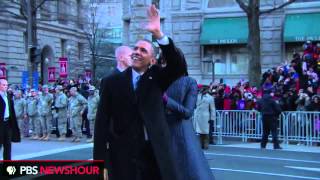 Watch President Obama and Michelle Obama Greet Visitors During Parade [upl. by Timms]