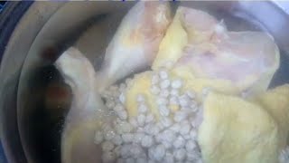 POLLO EN CALDO CON ARROZ Y GARBANZOS [upl. by Suoivatco242]