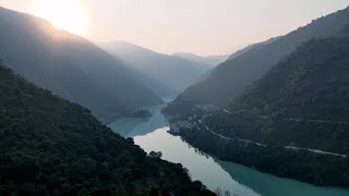 LHimalaya une bombe climatique qui menace lInde • FRANCE 24 [upl. by Elli]