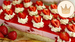 LECKER ERDBEERKUCHEN VOM BLECH BACKEN 🍓 ERDBEERSCHNITTEN WIE VOM KONDITOR 🍓 REZEPT VON SUGARPRINCESS [upl. by Janene]