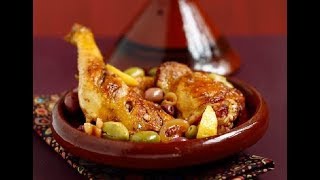 TAJINE DE POULET AUX ABRICOTS AMANDES ET OLIVES [upl. by Rovert163]