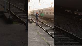 Indian Railway Pointsman vs Expressshotvideoviralvideo [upl. by Hairym]